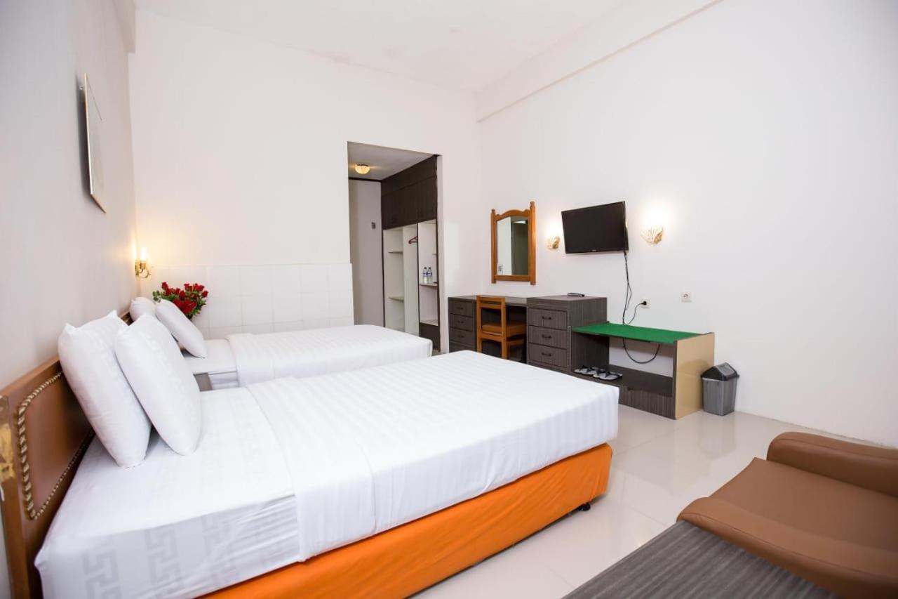 Green Garden Hotel بيراستاغي المظهر الخارجي الصورة
