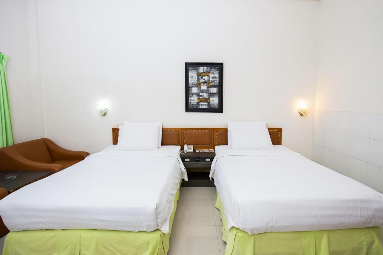 Green Garden Hotel بيراستاغي المظهر الخارجي الصورة